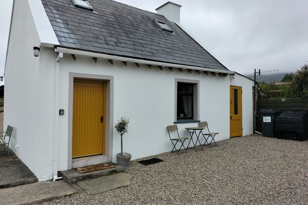 An image labelled The Wee House