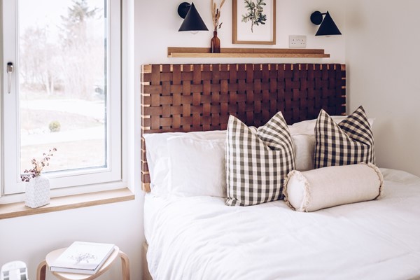 An image labelled 1 Bedroom (Sleeps 2-4) Cabin
