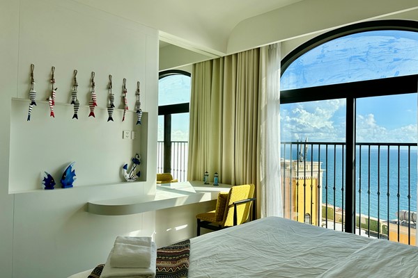 An image labelled Apartment Sunset town 1BR_The Fish