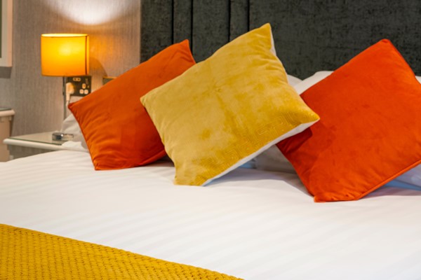 An image labelled Twin Room