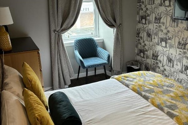 An image labelled Small Double Room