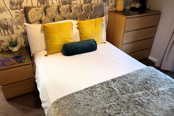 An image labelled Twin Room