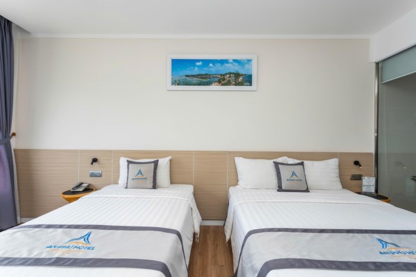 Hình ảnh có nhãn Phòng Đôi và Đơn Superior Triple Room